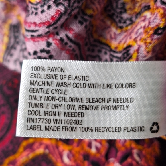 Xhilaration Off the Shoulder Cropped Elastic Waist Jumpsuit Romper Pockets Sz M - Picture 14 of 14